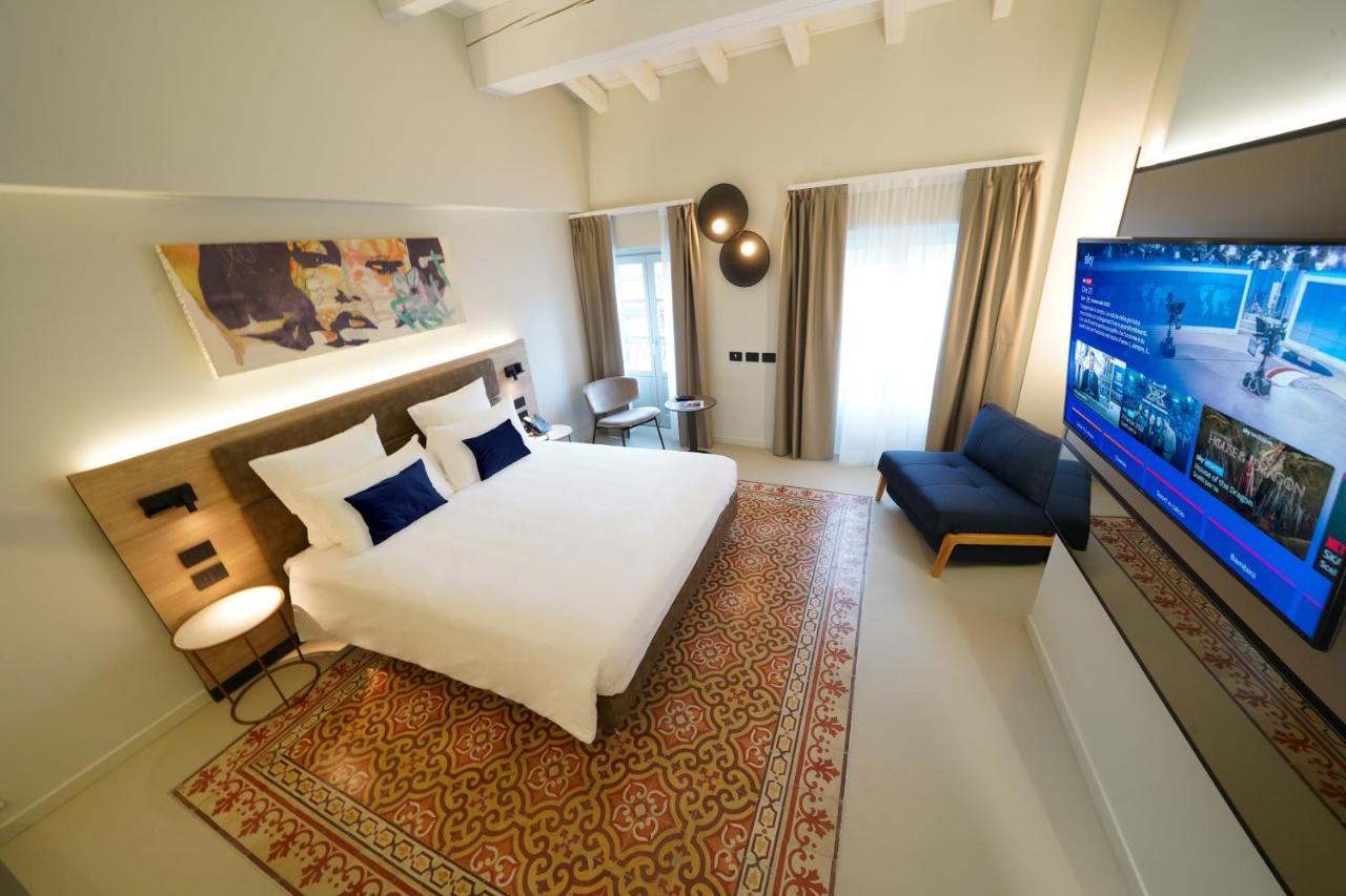 21 Guest house